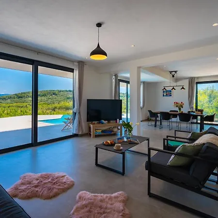 Luxury Hidden Oasis - Greca Appartement *