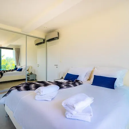 Apartment Luxury Hidden Oasis - Greca